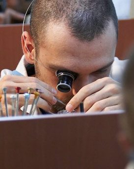 安尼塔·阿普里尔-南京白云区百达翡丽维修服务中心